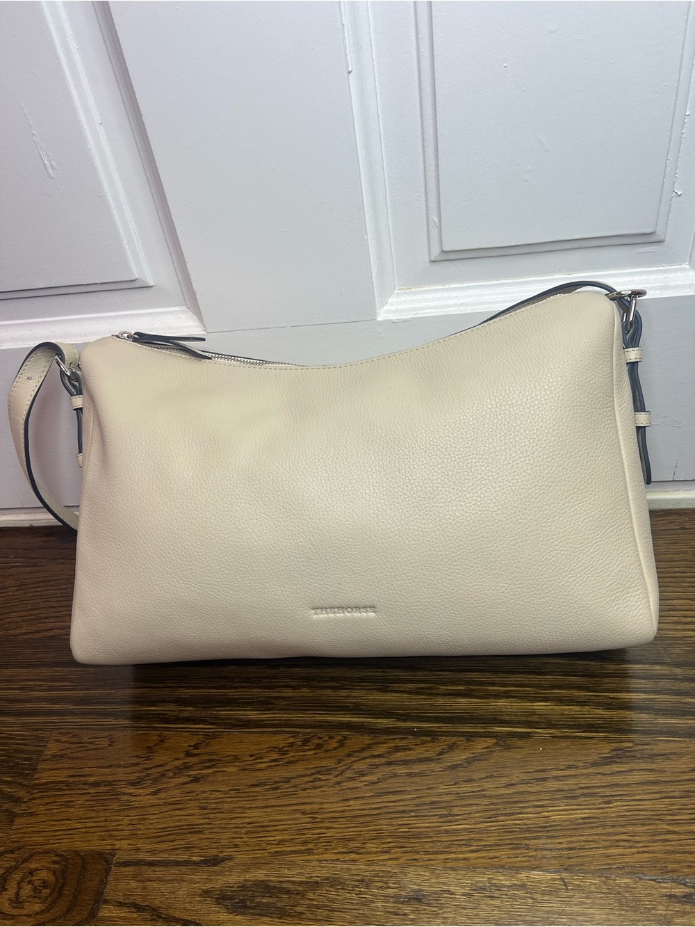 The Horse Cream Leather Shoulder Bag - Picture 3 of 12